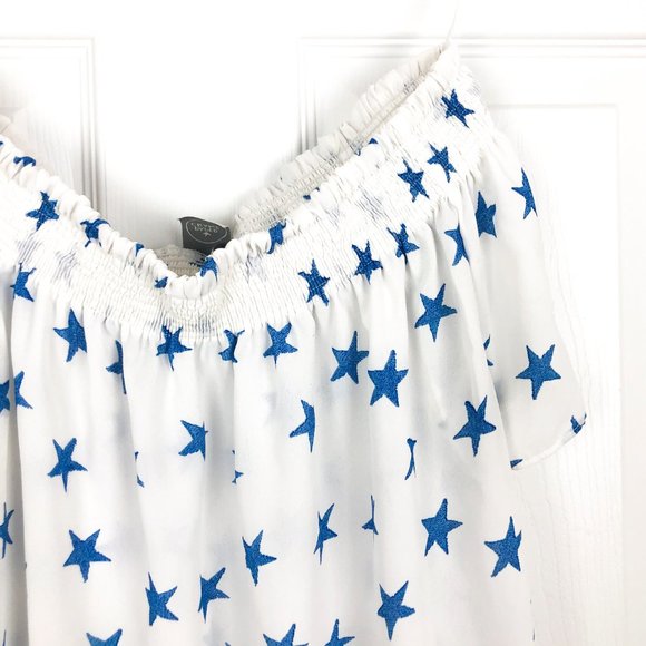 Paper Crane Cold Shoulder Star Top - Picture 2 of 4